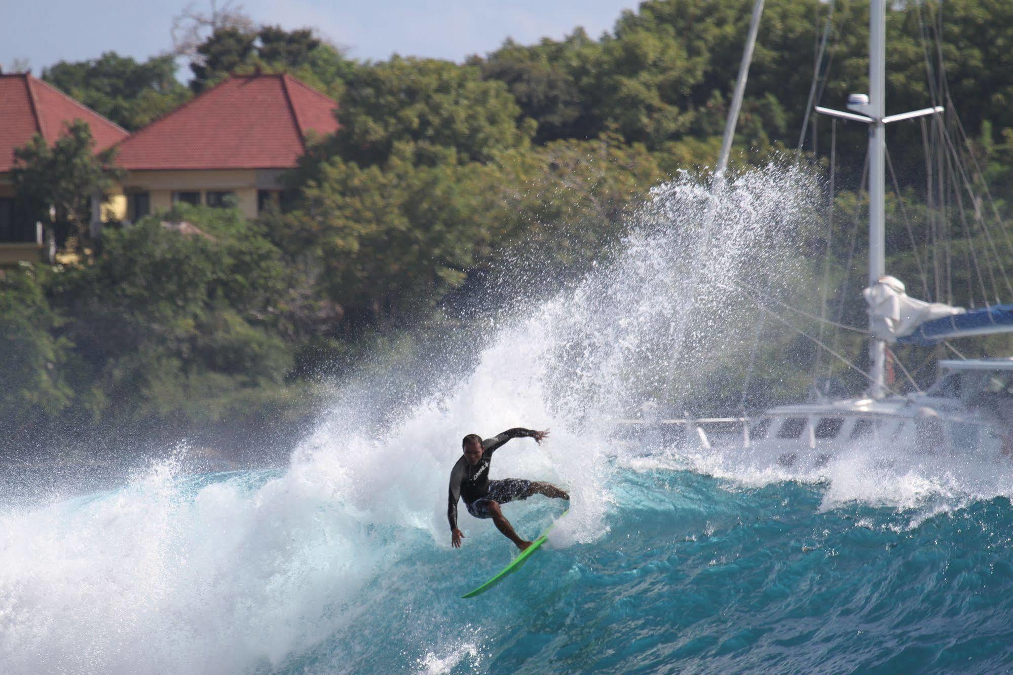 Premier Surf Camp Hotell Canggu Eksteriør bilde