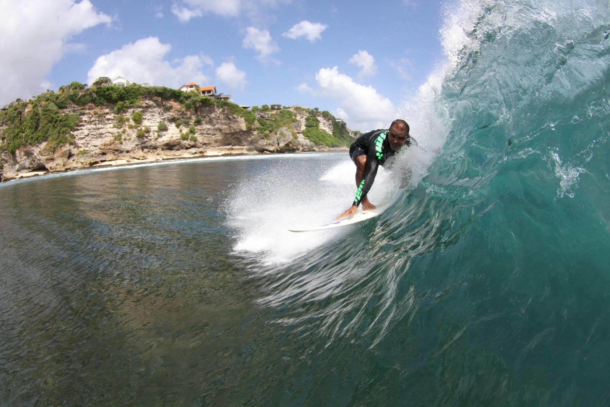 Premier Surf Camp Hotell Canggu Eksteriør bilde